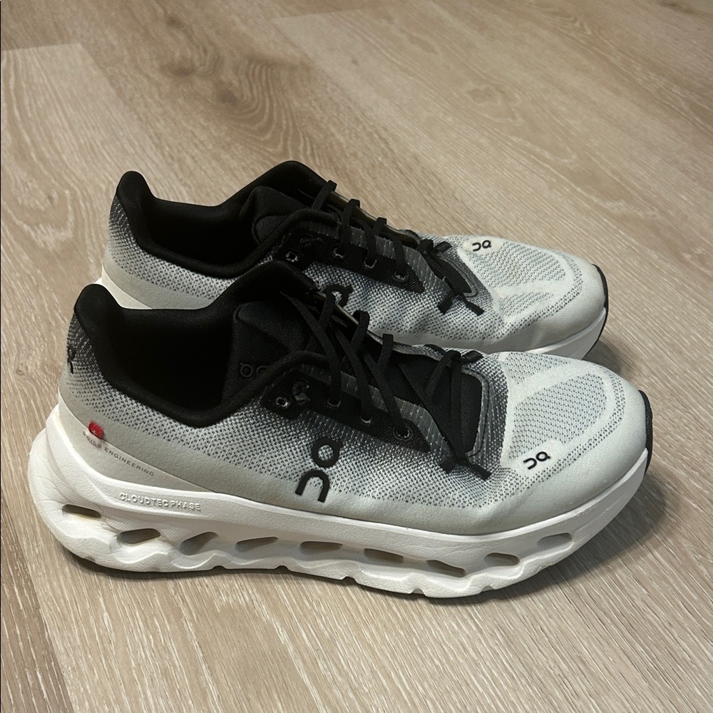 On Cloud Women’s Cloudtilt Cloudtecphase Running … - image 3